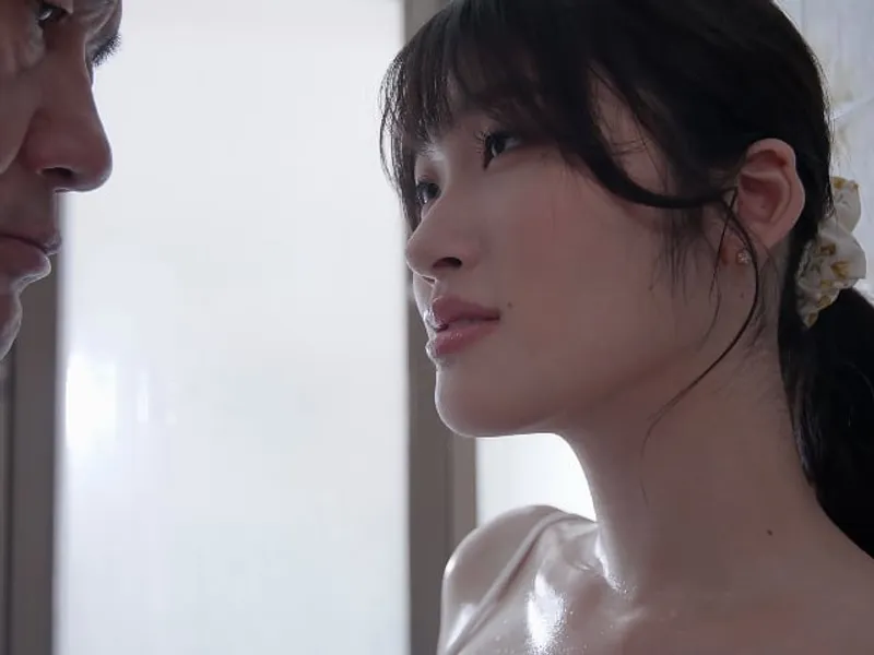 Chồng yêu bỏ bê, cô vợ được ông chú giúp thỏa mãn cơn dam dang lồn